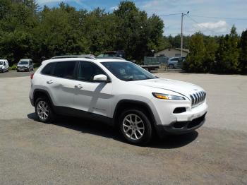  Salvage Jeep Cherokee