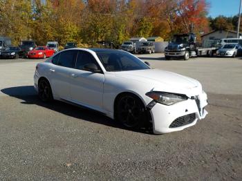  Salvage Alfa romeo Giulia (952)